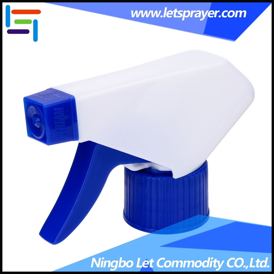 Plastic trigger sprayer